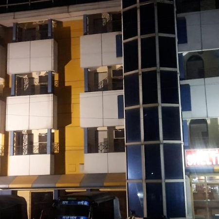 טארפית Hotel Shelter מראה חיצוני תמונה