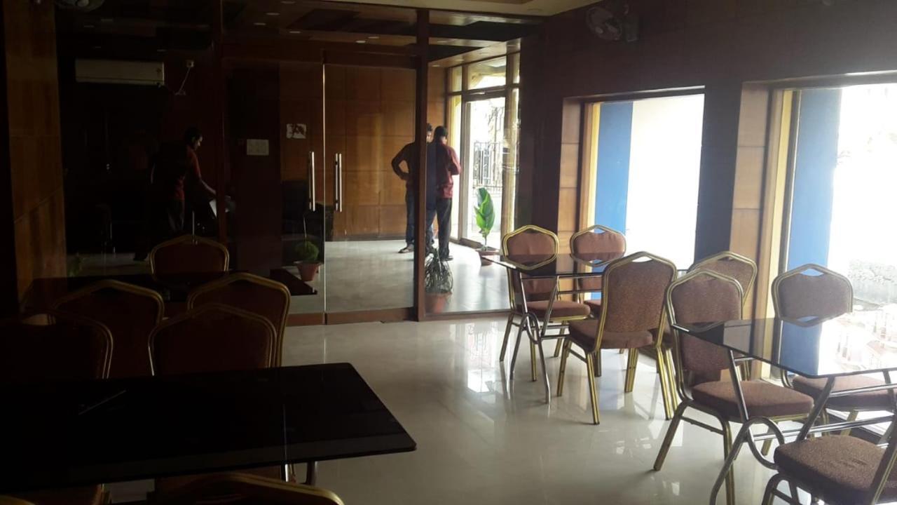 טארפית Hotel Shelter מראה חיצוני תמונה